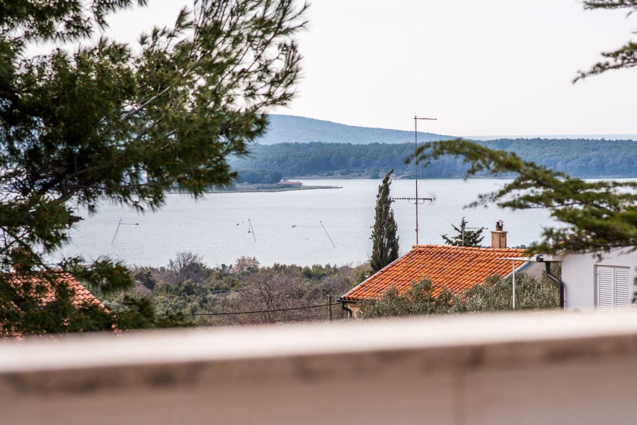 Ksenija Διαμέρισμα Kornić Εξωτερικό φωτογραφία